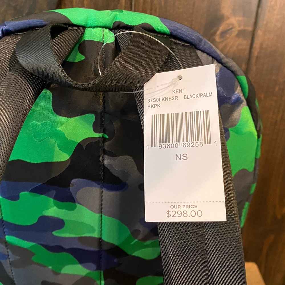 🔥SALE🔥NWT Authentic Michael Kors Camo Backpack - Picture 8 of 8